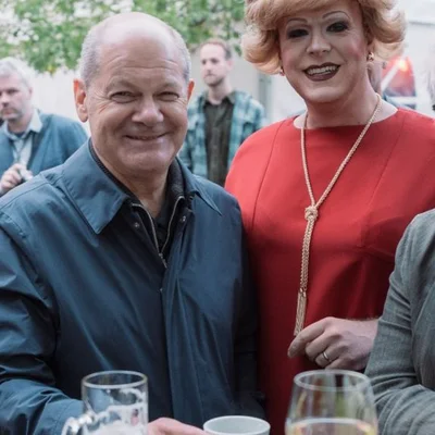 Bundeskanzler Olaf Scholz und Margot Schlönzke – Sommerfest der Parlamentarischen Linken 2024