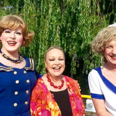 Margot Schlönzke, Barbara Schöne und Giselle d'Apricot – CSD auf der Spree 2016 · © David Schwanau